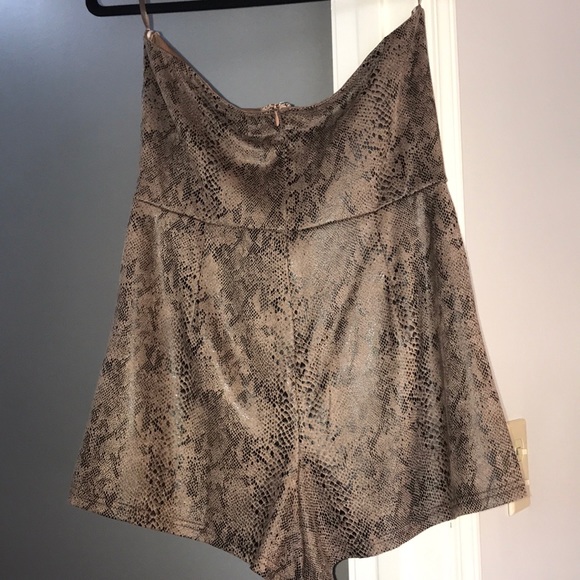 Strapless Romper - Picture 3 of 7